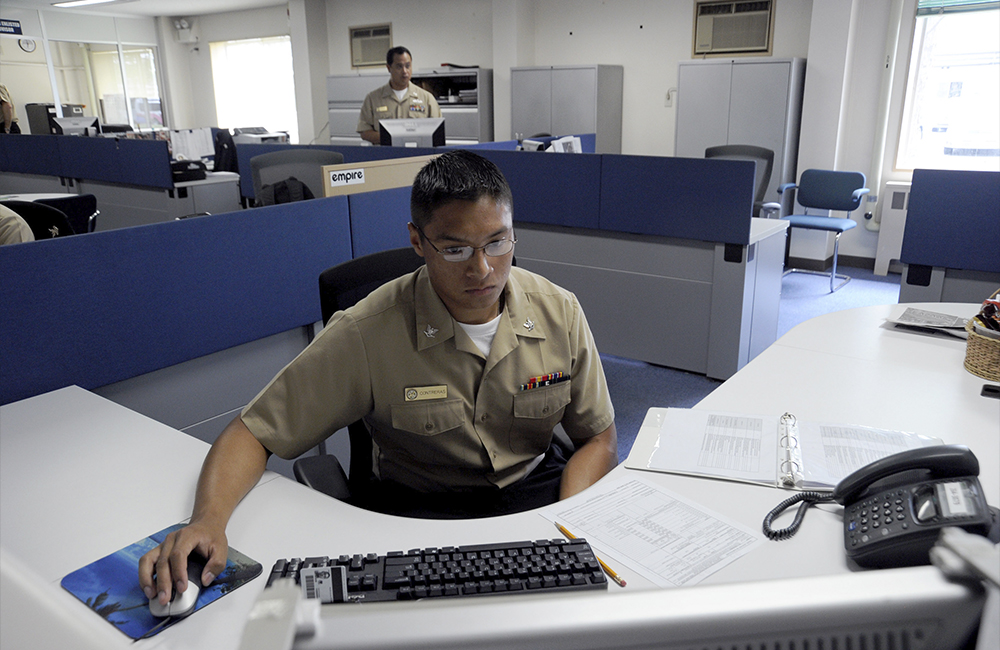 image of Petty Officer 2nd Class