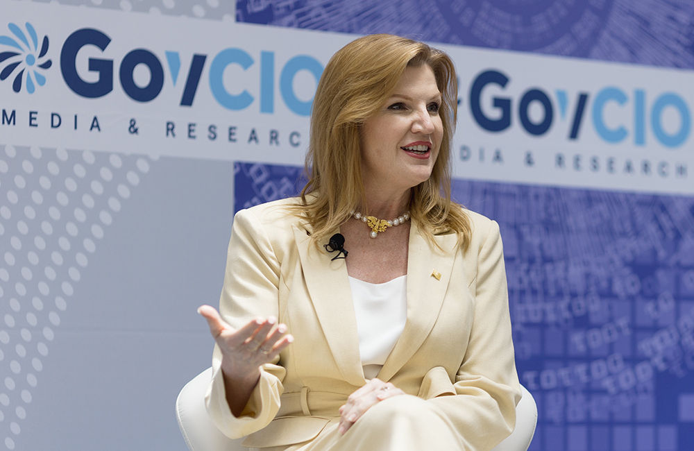 Pentagon CIO Kirsten Davies